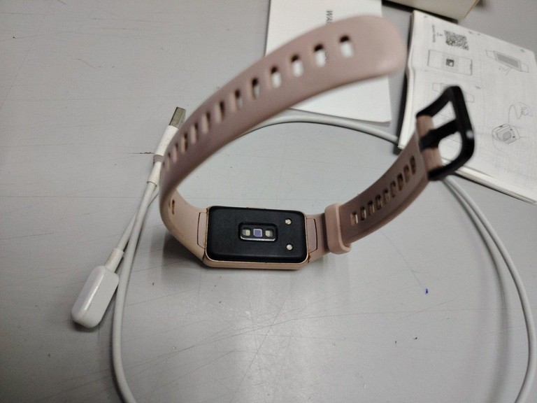 Объявление Huawei band 6 Б/У