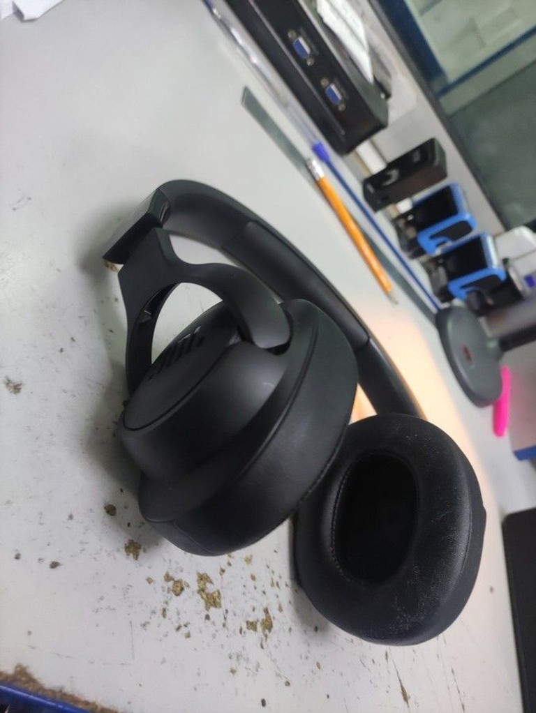 Дешево Jbl tune 720bt з ломбарду