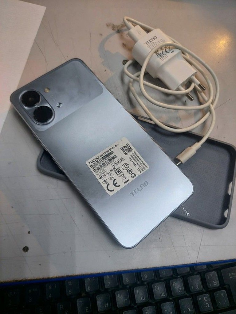 Оголошення Tecno Spark Go 3 4/128GB Ink Black (4894947105272) Б/У