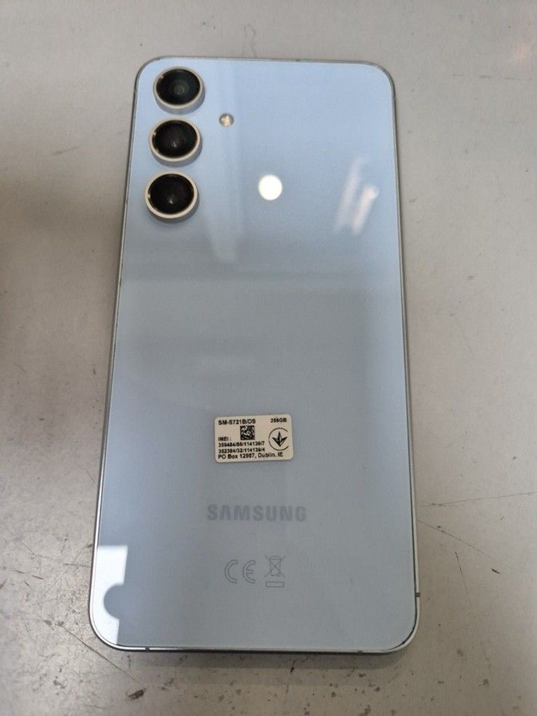 Купить Samsung galaxy s24 fe 8/256gb Б/У