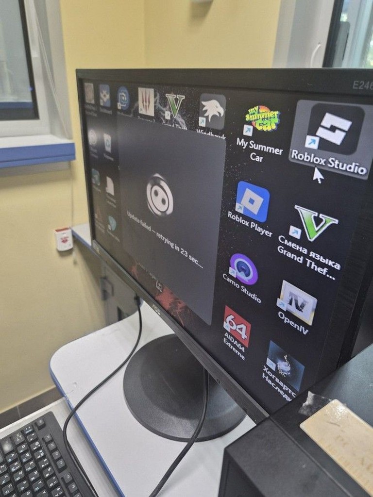 Дешево AOC E2460PQ Black з ломбарду