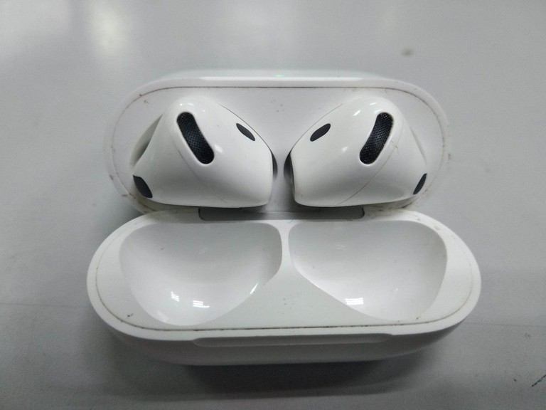 Розпродаж Apple airpods 4 with active noise cancellation, продавець Техноскарб