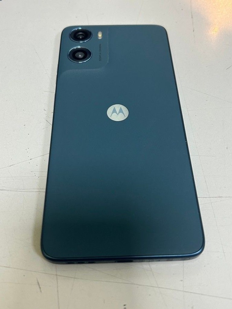 Купить Motorola moto g06 4g 4/64gb tendril Б/У