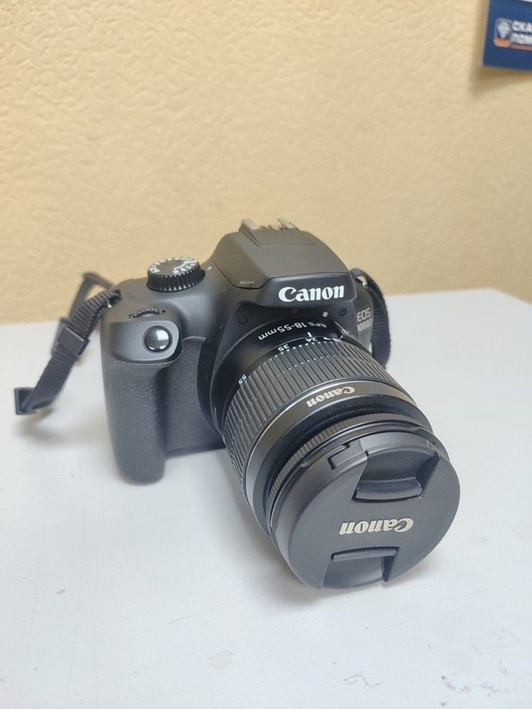 Дешево Canon eos 4000d + ef-s 18-55 1:3.5-5.6 iii з ломбарду