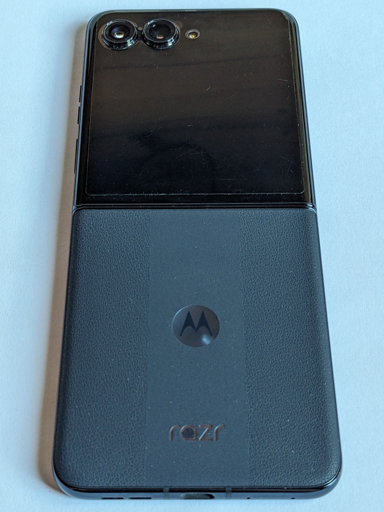Оголошення Motorola Razr+ 2024 (Razr 50 Ultra) 12/256GB Б/У