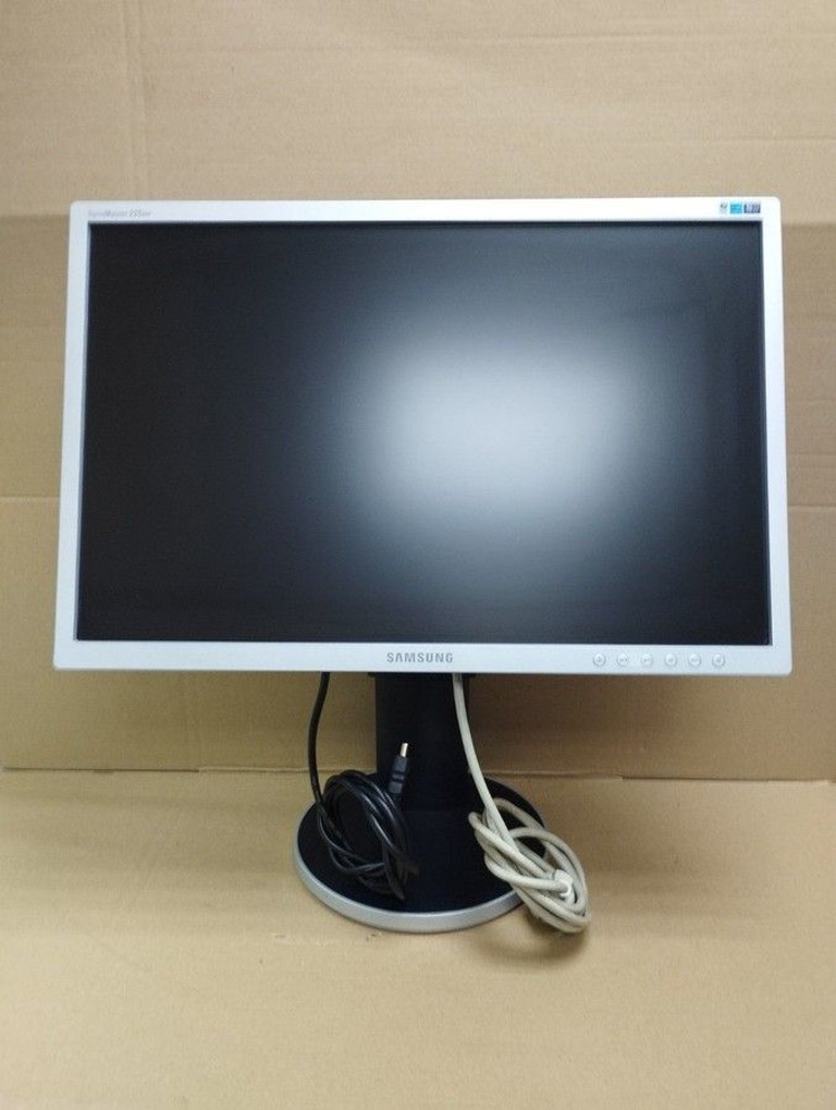 Купить Samsung 225bw Б/У