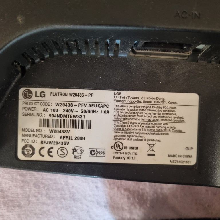 Дешево LG FLATRON W2043S-PF з ломбарду
