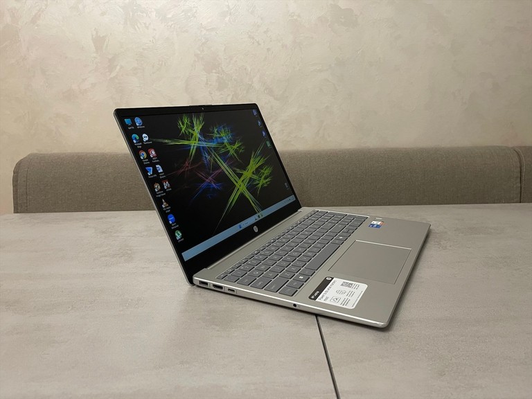 Дешево HP Laptop 15-fd0125st, 15.6" Full HD IPS, i5-1334U, 16GB DDR4, 256GB NVMe SSD з ломбарду