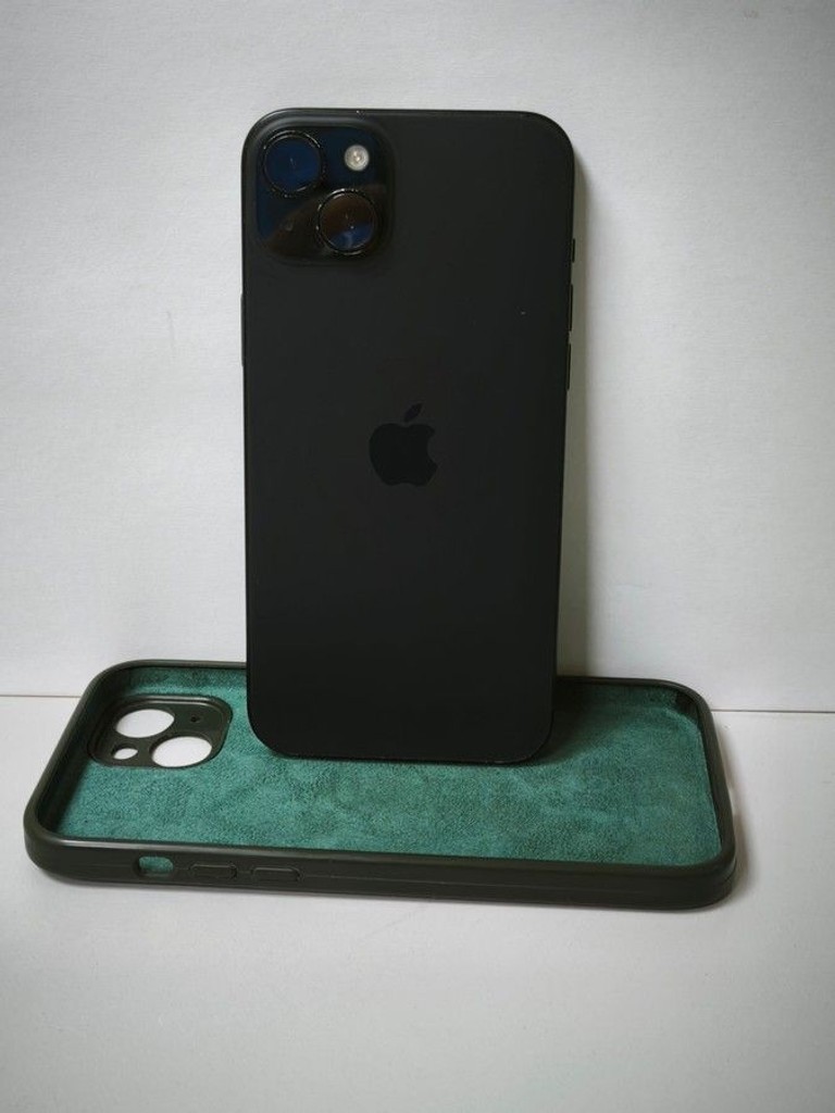 Купити Apple iPhone 15 Plus 256GB eSIM Black (MTXX3) Б/У
