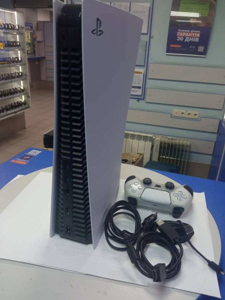 Sony ps 5 cfi-1208a 825gb два джойстика+диск