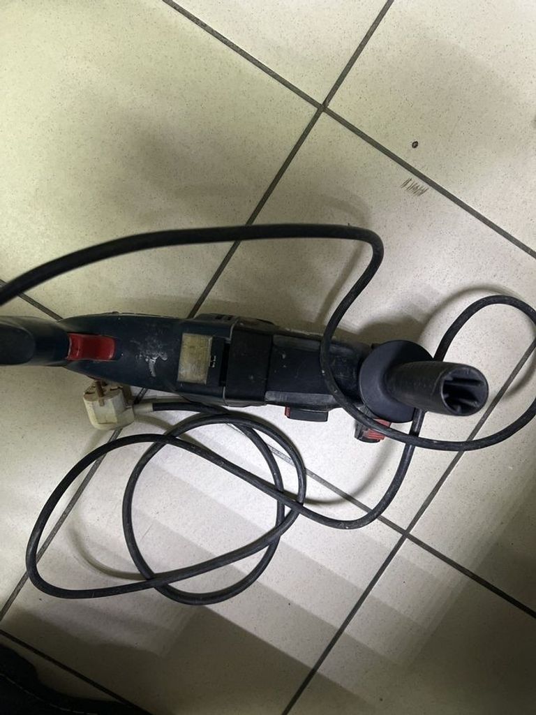 Дешево Bosch GBH 2-26 DRE (0615990L43) з ломбарду