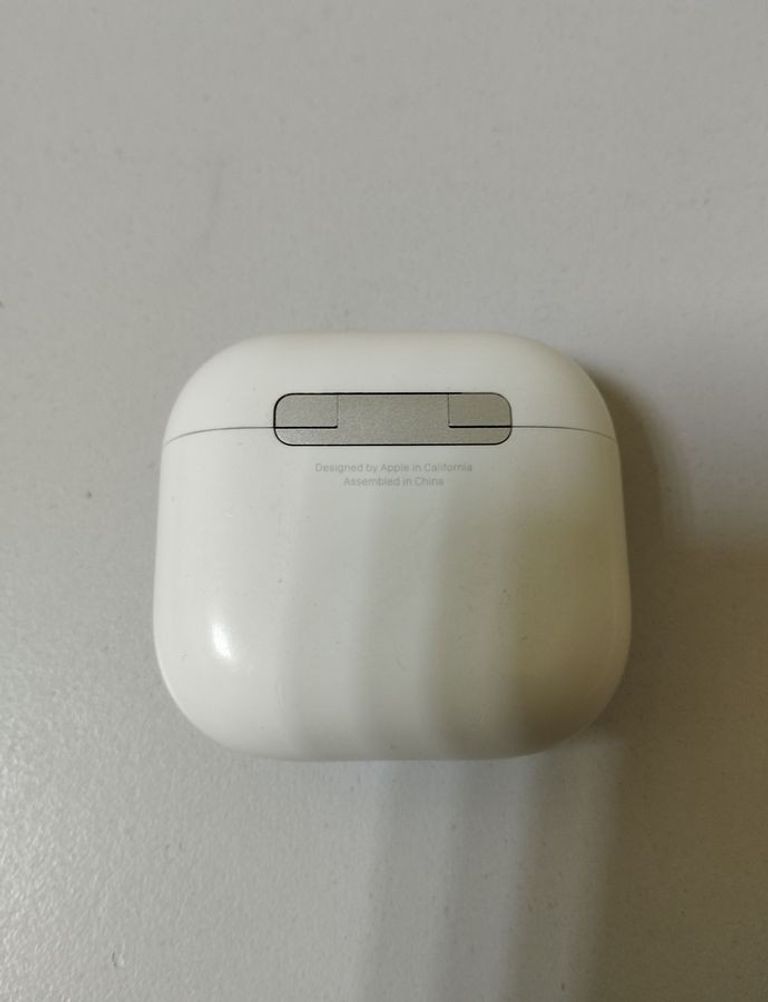 Дешево Apple airpods 4 з ломбарду