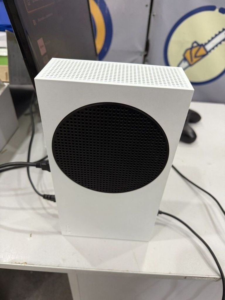 Дешиво Microsoft xbox series s 512gb с ломбарда