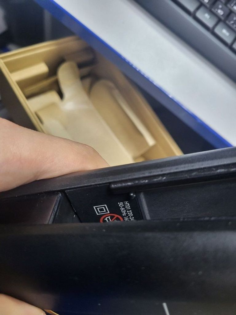 Купити Dyson airstrait ht01/gold Б/У