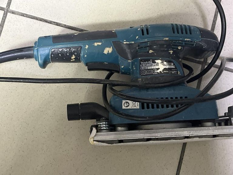 Купити Makita BO3711 Б/У