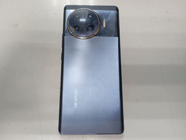 Дешиво Tecno spark 20 pro plus kj7 8/256gb с ломбарда