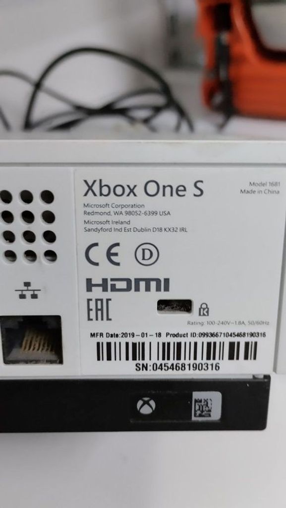 Дешево Microsoft Xbox One S 1TB з ломбарду