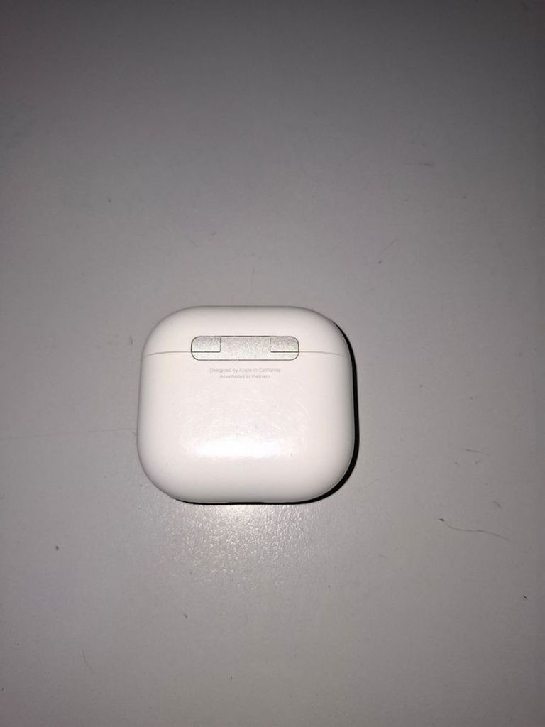 Apple airpods 4 with active noise cancellation Код:01-200744706. Изображение 6