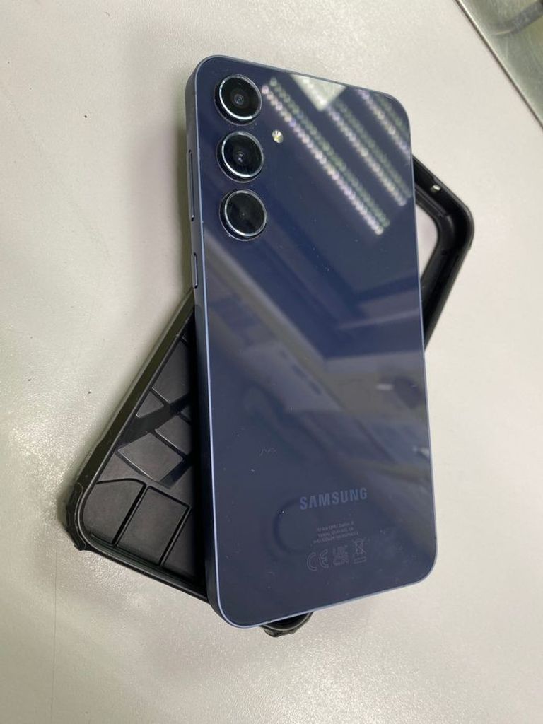 Дешиво Samsung galaxy a55 5g sm-a556b 8/256gb с ломбарда
