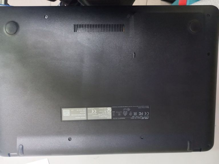 Купити Asus pentium 4417u 2,3ghz/ ram8gb/ ssd256gb/ intel hd610/ 1920x1080 Б/У