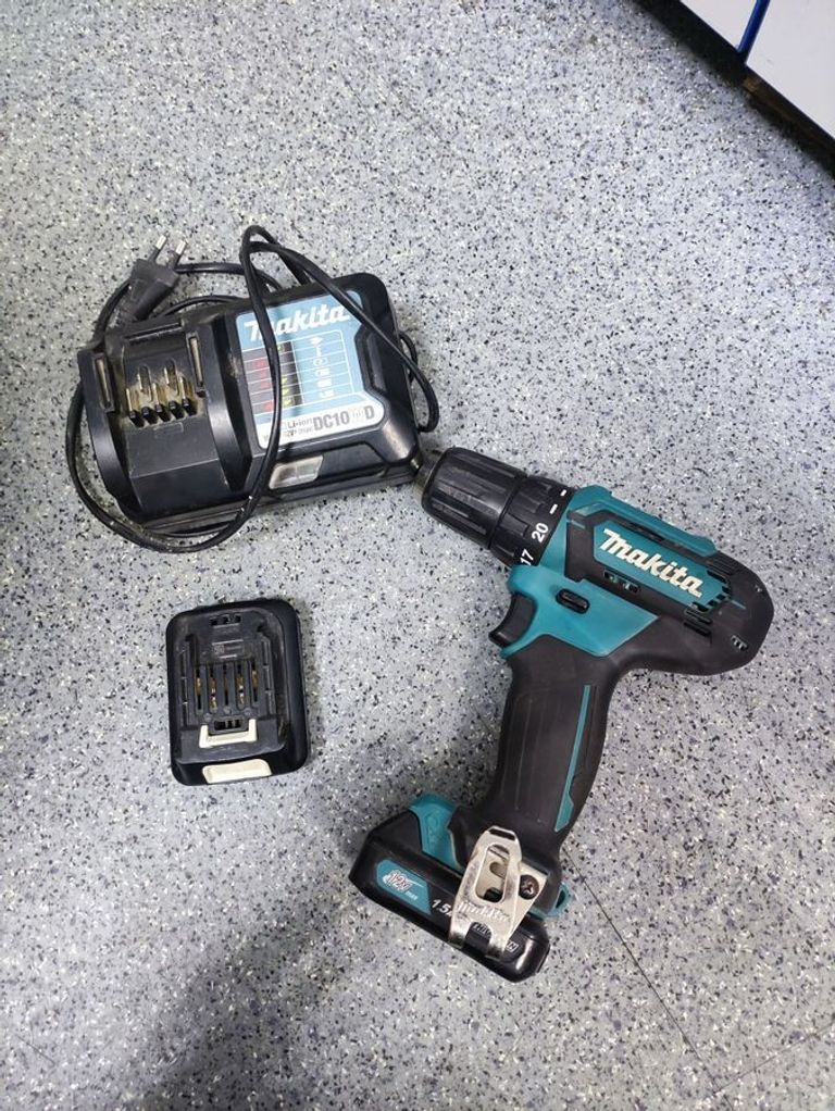 Купити Makita DF333DWAE Б/У