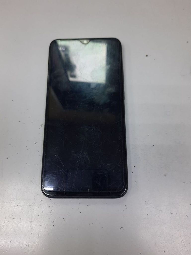 Дешиво Xiaomi Redmi 7 3/32GB Black с ломбарда