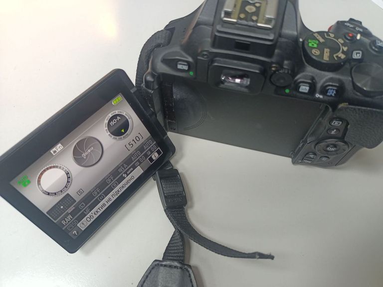 Купити Nikon D5600 body (VBA500AE) Б/У