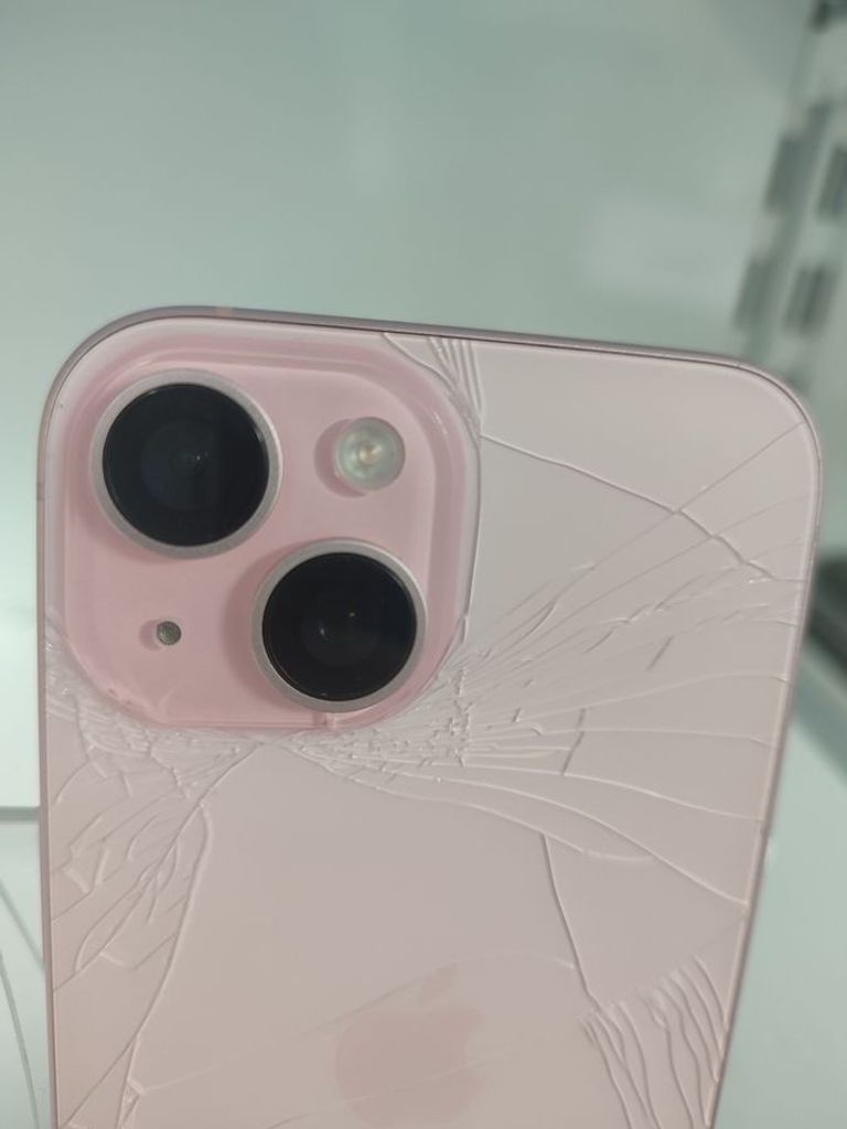 Apple iPhone 15 128GB Green Код:01-200834295. Зображення 8