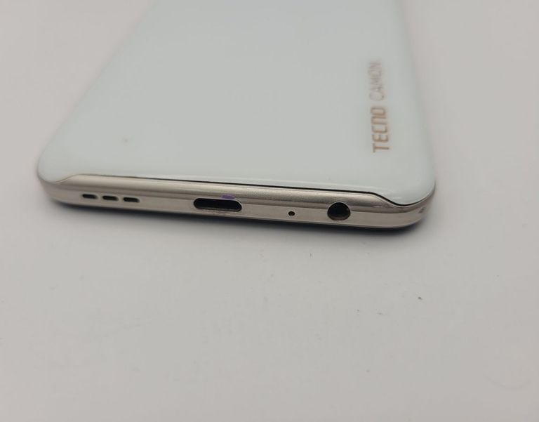 Розпродаж Tecno camon 18 6/128gb, продавець Техноскарб