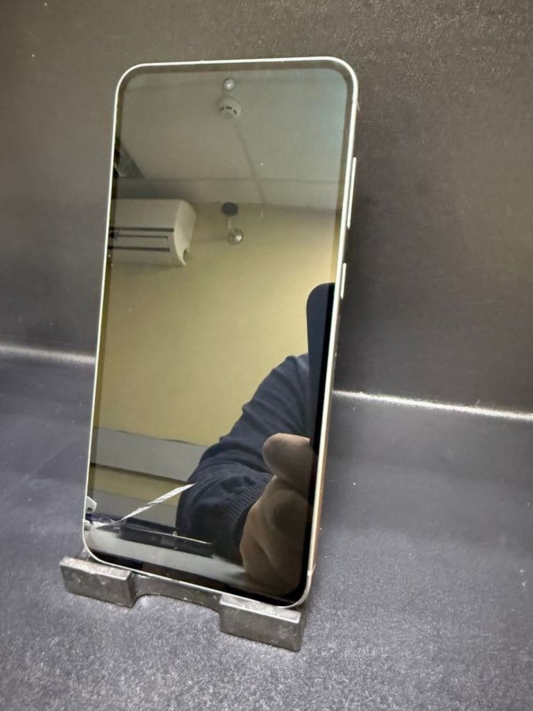 Оголошення Samsung galaxy a56 5g 8/256gb Б/У