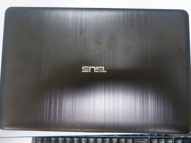 Дешево Asus 15/celeron n3350 ddr3/4gb ddr3/hdd 500 gb/ssd *відсутній/*інтегрована з ломбарду