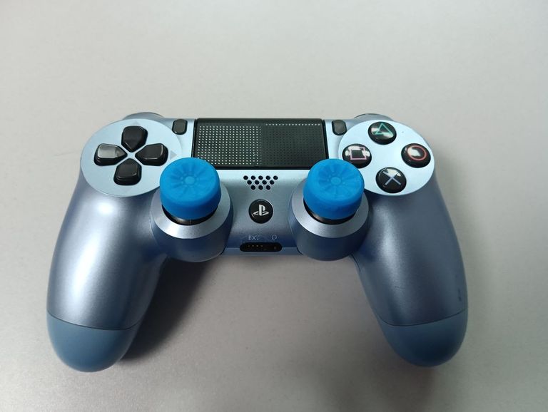 Купити Sony dualshock 4 v2 Б/У