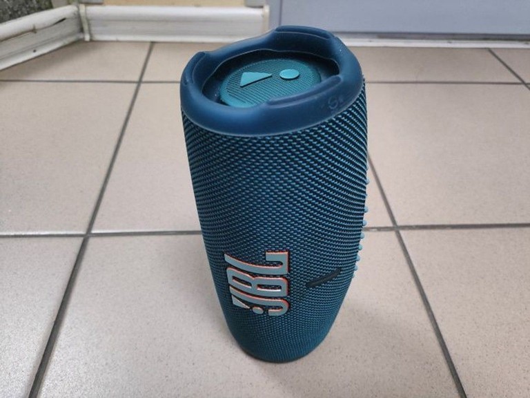 Купить Jbl charge 5 Б/У