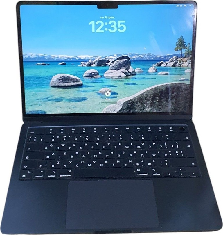 Купить Apple macbook air 13,6" m2 2022 Б/У