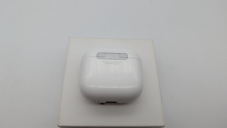 Apple airpods 4 with active noise cancellation Код:01-200937237. Зображення 5