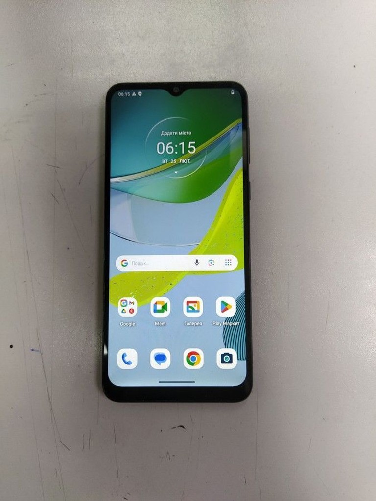Купити Motorola moto e13 8/128gb xt2345-3 Б/У