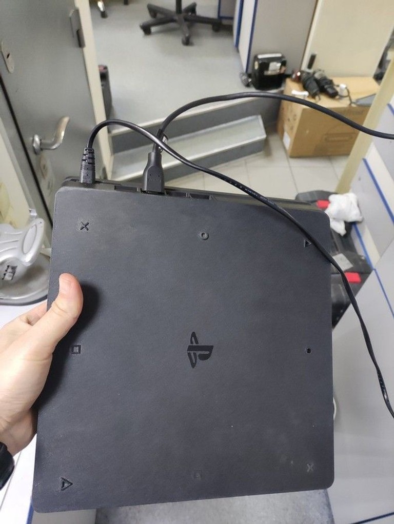 Оголошення Sony playstation 4 slim 500gb Б/У