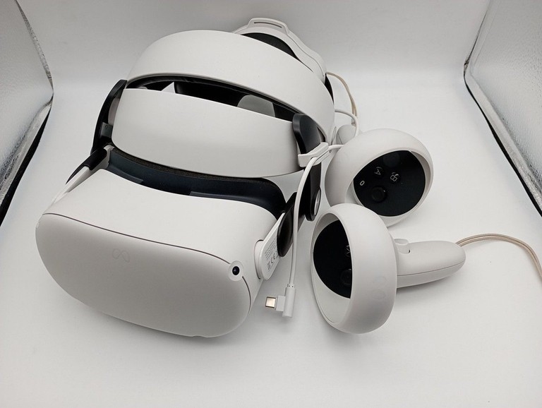 Купити Oculus Quest 2 128 GB Б/У