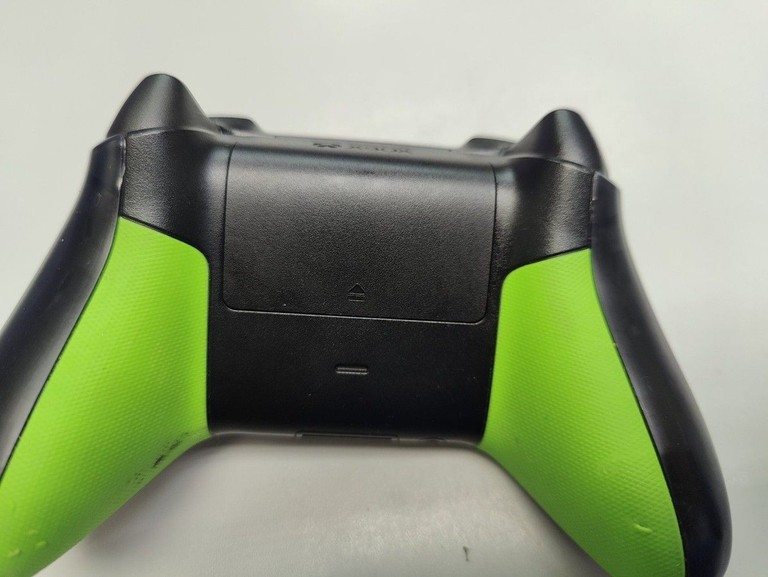 Дешиво Microsoft xbox series x s wireless controller с ломбарда