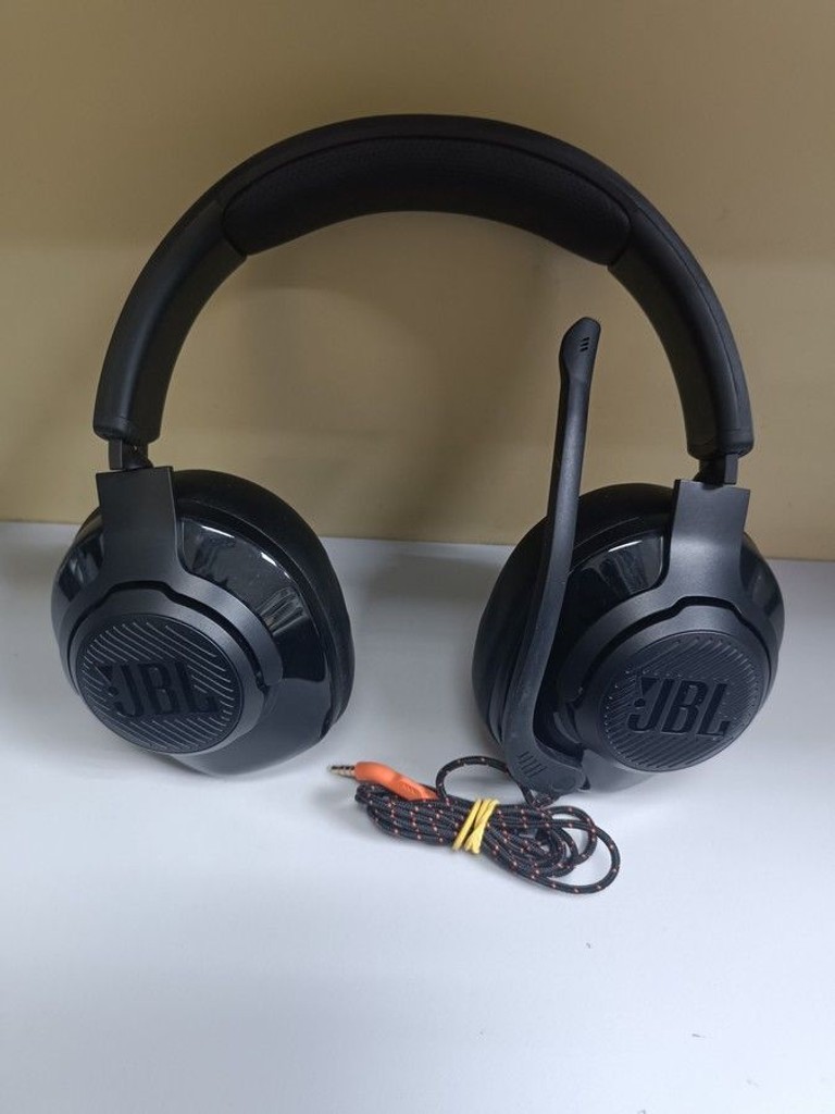 Купити Jbl quantum 200 Б/У