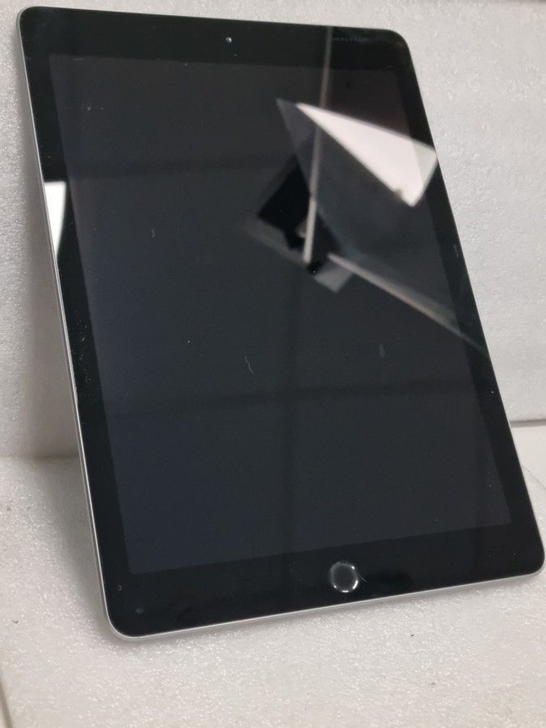 Оголошення Apple ipad 6 gen 2018 128gb wi-fi Б/У