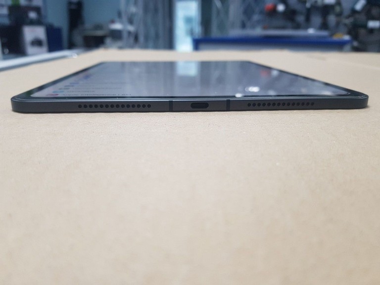 Розпродаж Apple iPad Pro 11 2025 Wi-Fi + Cellular 256GB Silver (ME2P4), продавець Техноскарб