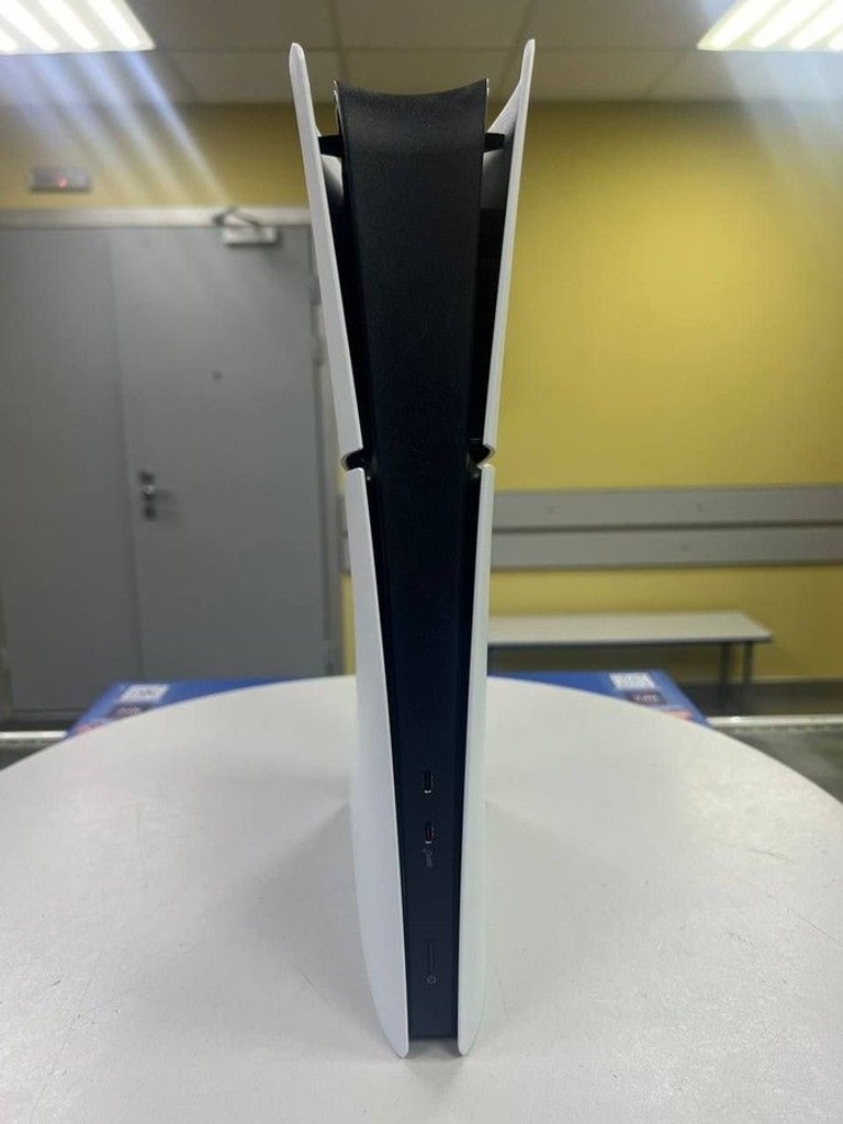 Дешиво Sony PlayStation 5 Digital Edition 825GB с ломбарда