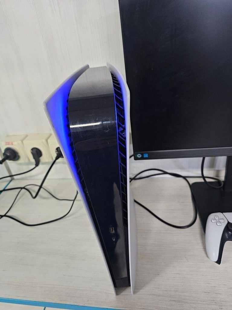 Sony PlayStation 5 Digital Edition 825GB Код:01-200923830. Зображення 7