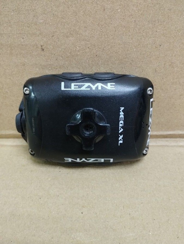 Оголошення Lezyne Mega XL GPS (4712805 996940) Б/У
