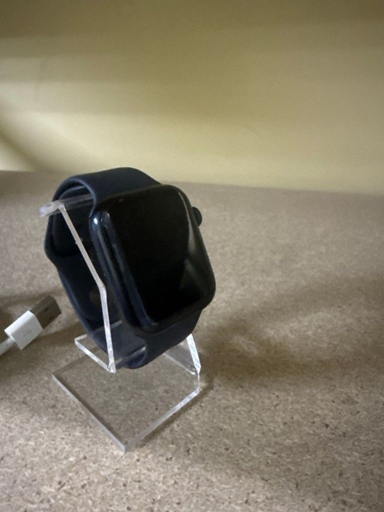 Дешево Apple watch se 2 gps 44mm aluminium case з ломбарду