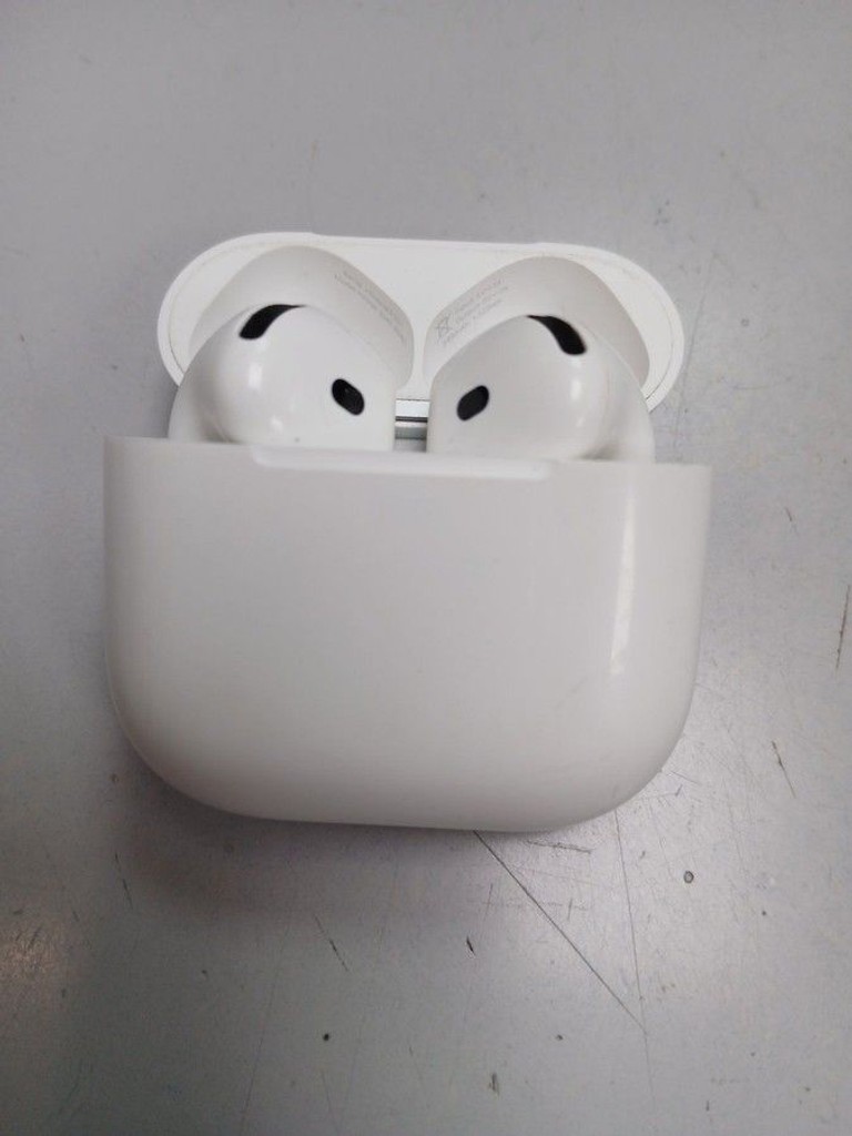 Купить Apple airpods 4 Б/У