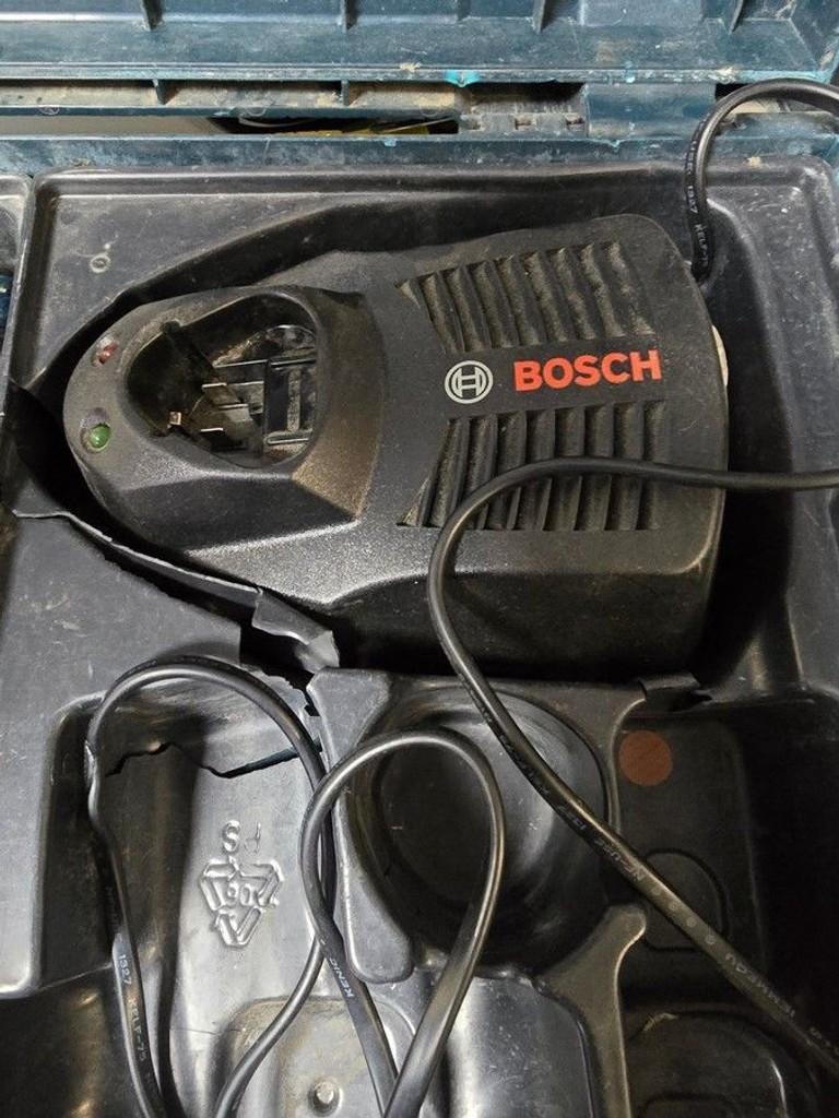 Дешево Bosch gsr 120-li 2акб зп з ломбарду