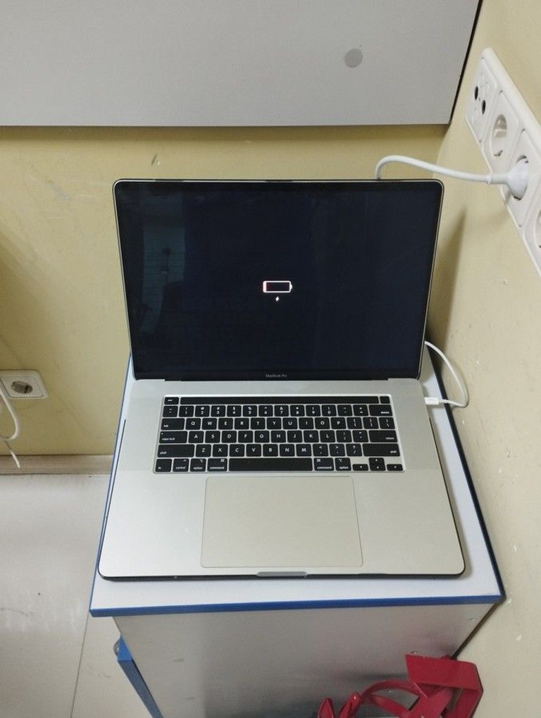 Apple macbook pro 16" 2019 a2141 core i7 2,6ghz/ram 16gb/ssd 512gb/intel graphics 630 Код:01-201030459. Зображення 7