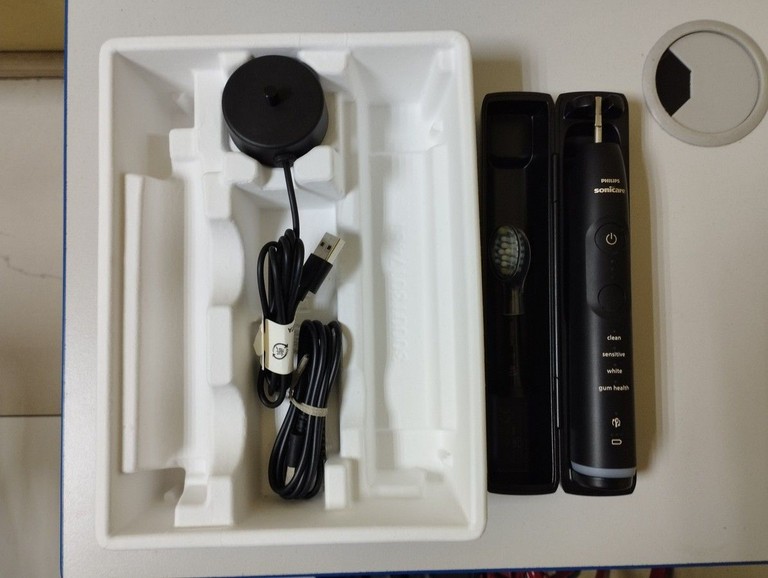 Дешево Philips Sonicare 7100 Series HX7421/01 з ломбарду